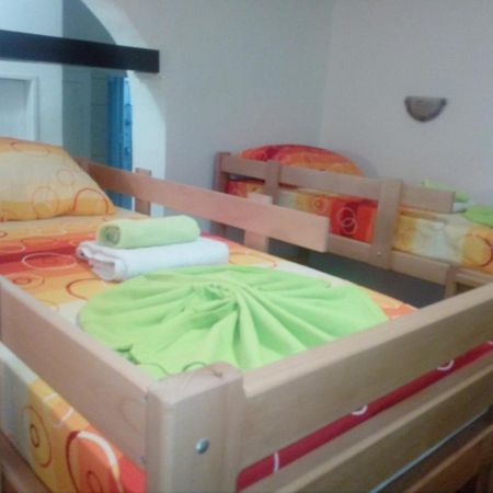 Hostel Corner 021 โนวีซาด ภายนอก รูปภาพ