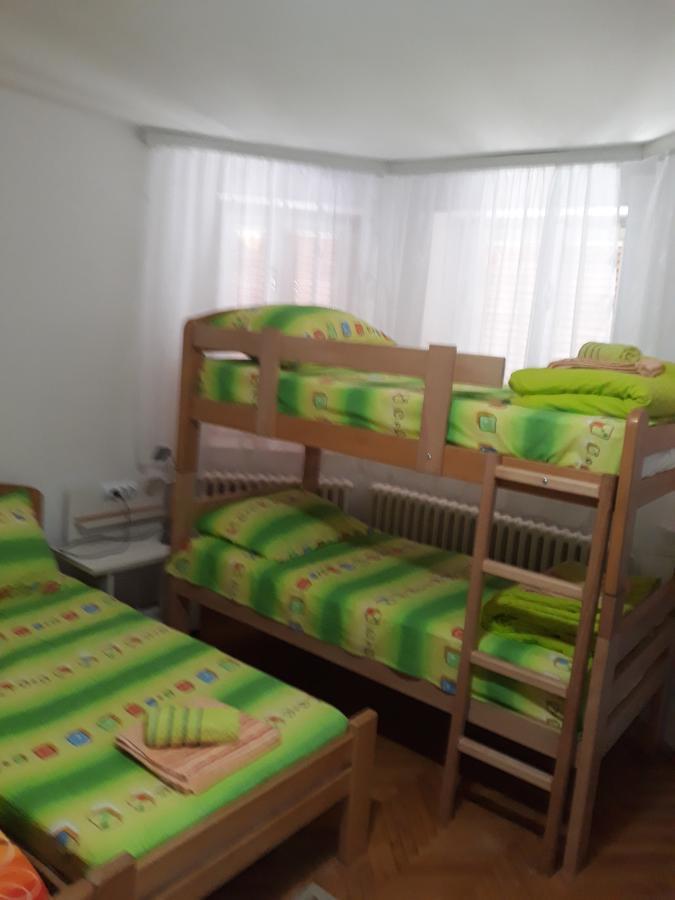 Hostel Corner 021 โนวีซาด ภายนอก รูปภาพ