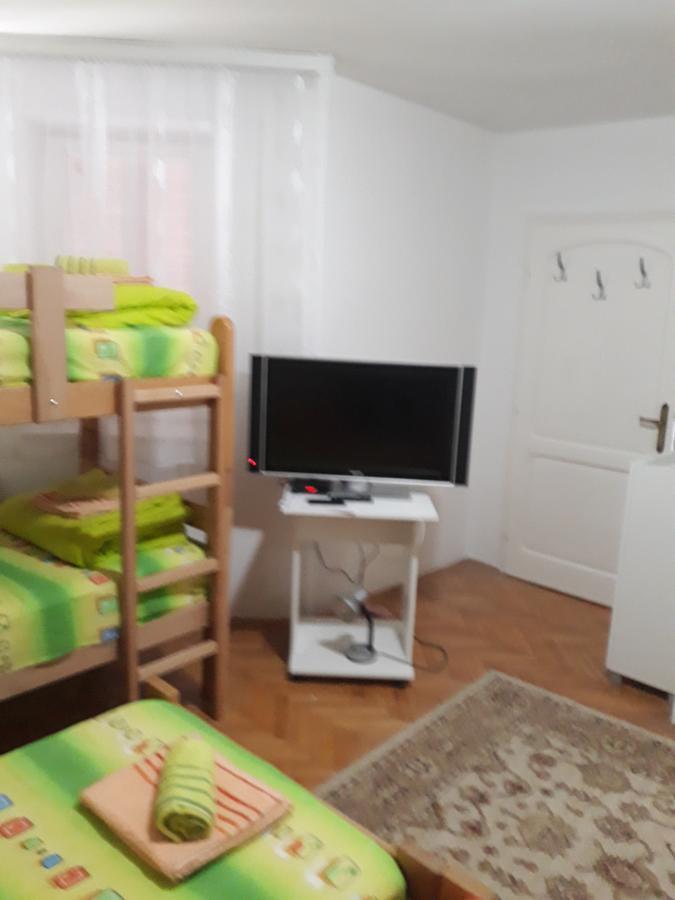 Hostel Corner 021 โนวีซาด ภายนอก รูปภาพ