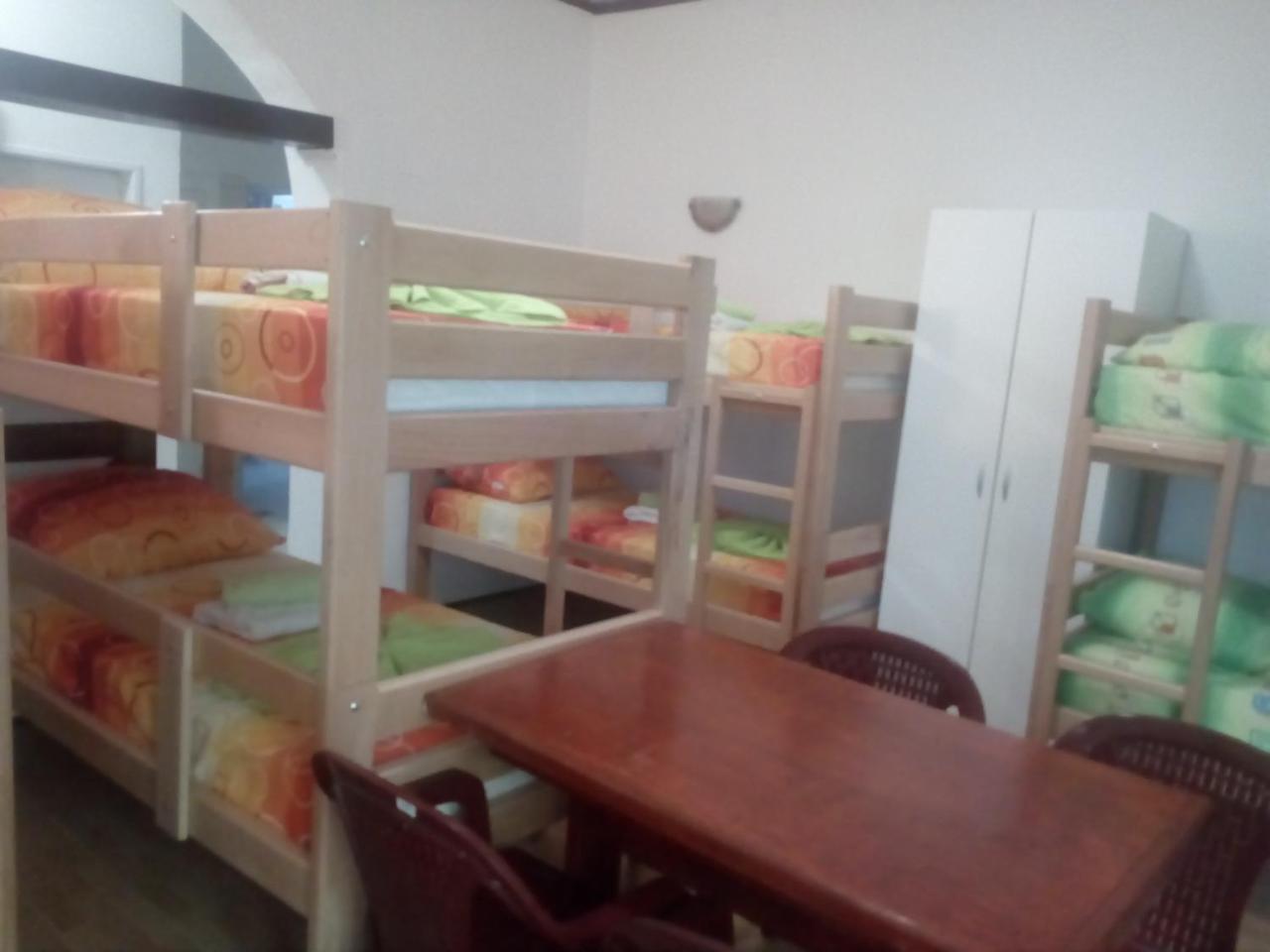 Hostel Corner 021 โนวีซาด ภายนอก รูปภาพ