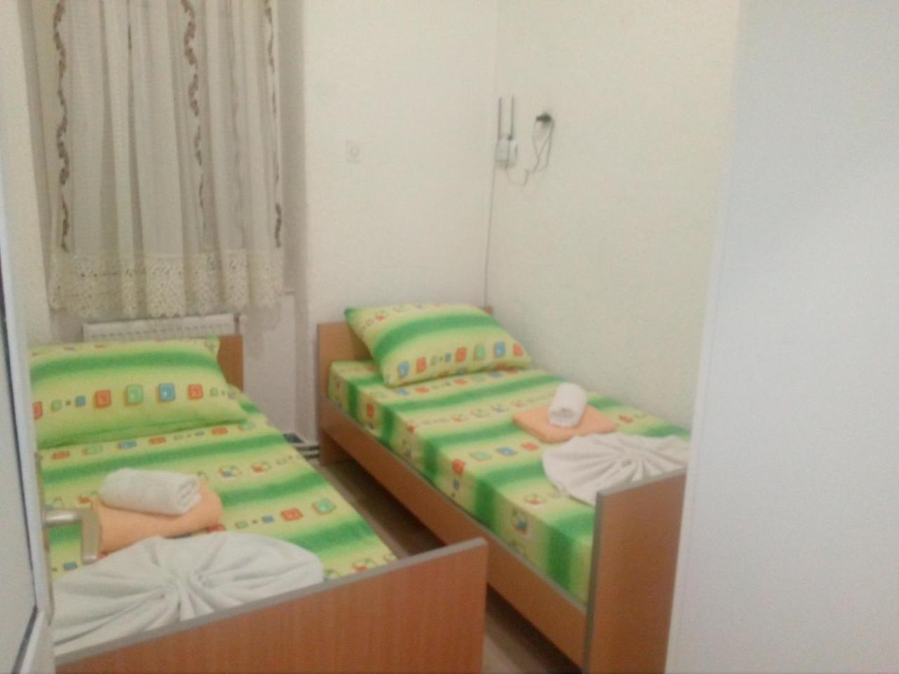 Hostel Corner 021 โนวีซาด ภายนอก รูปภาพ
